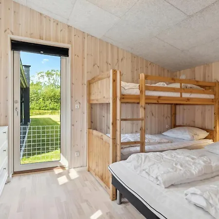 4 Bedroom Beautiful In * Hadsund