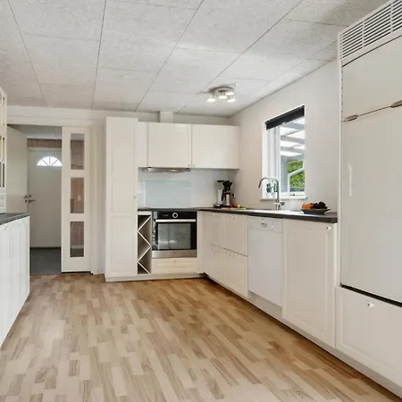 4 Bedroom Beautiful In